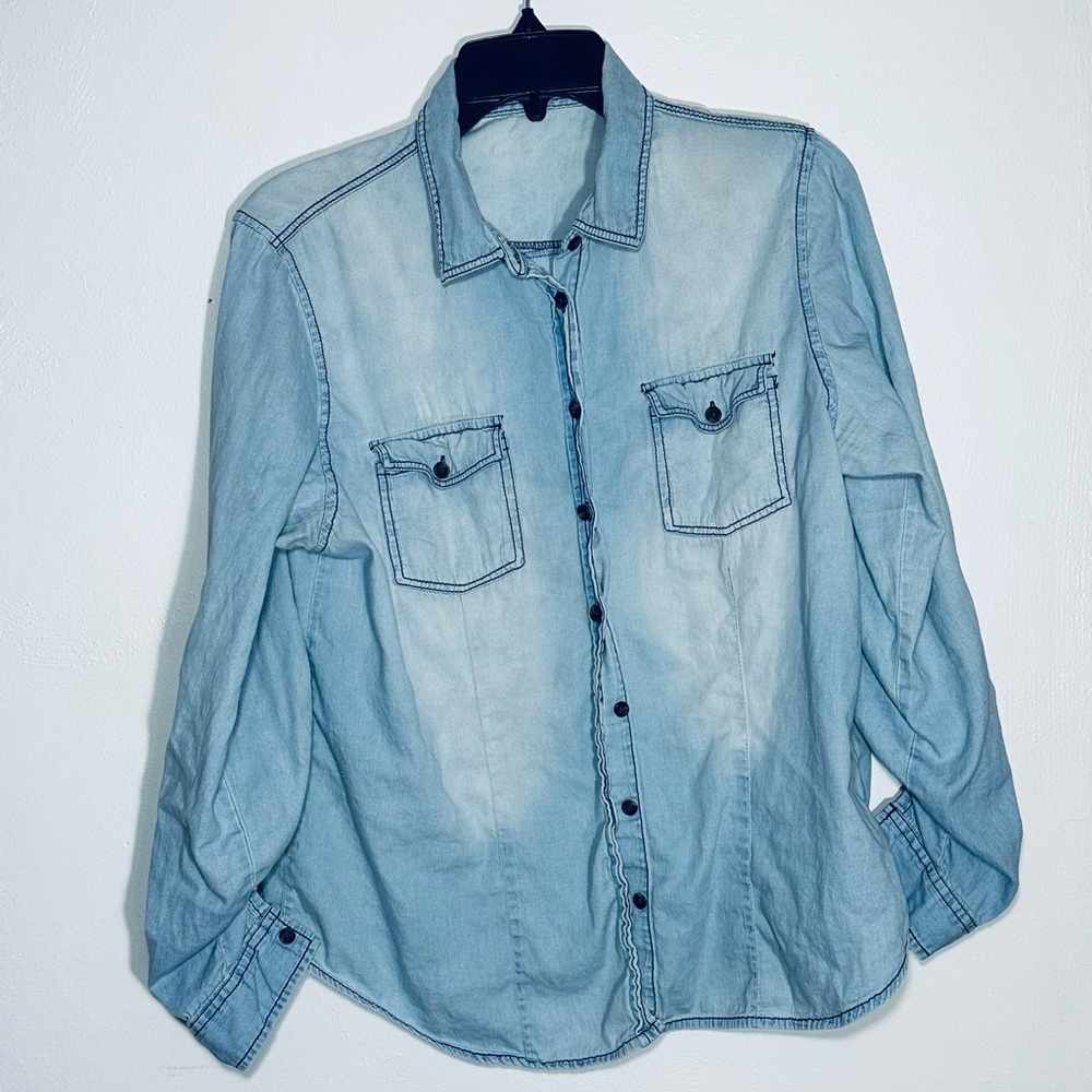 Women’s Passport Long Sleeve Shirt